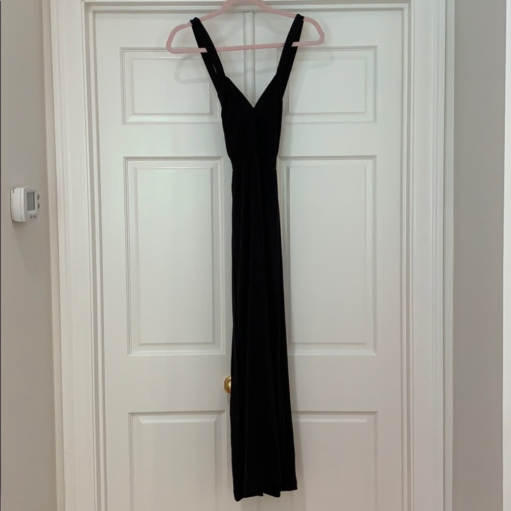 Nieves lavi size 0 black crisscross dress